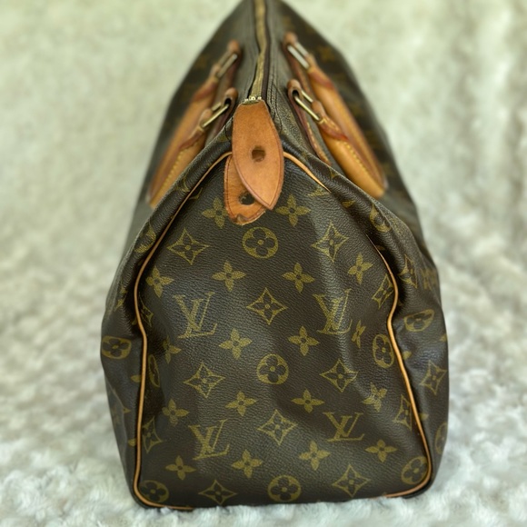 Authentic Louis Vuitton  Monogram Speedy 35 - Picture 3 of 16